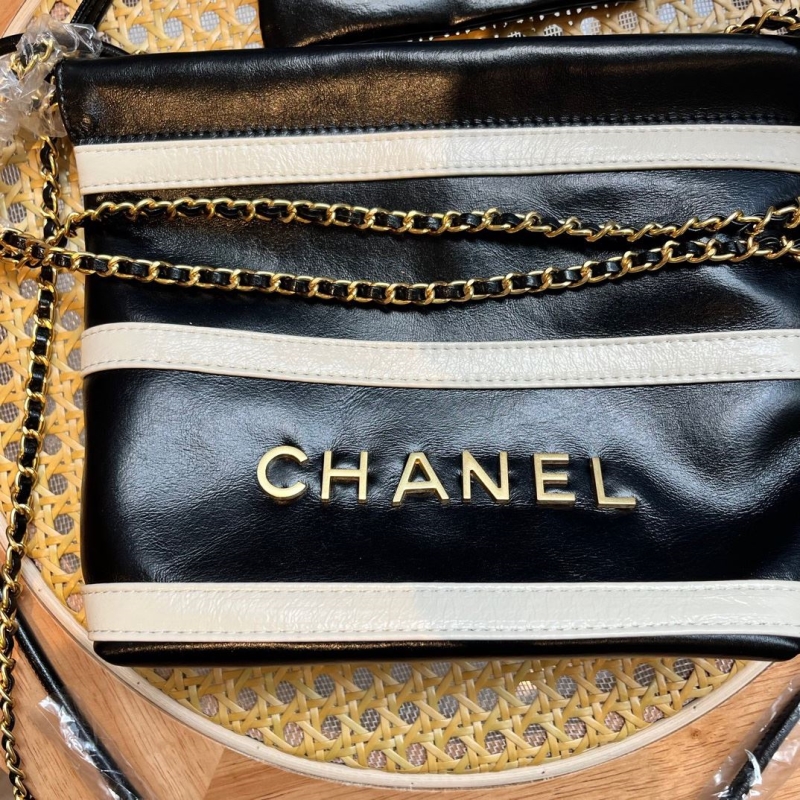 Ch**el hobo 22 bags